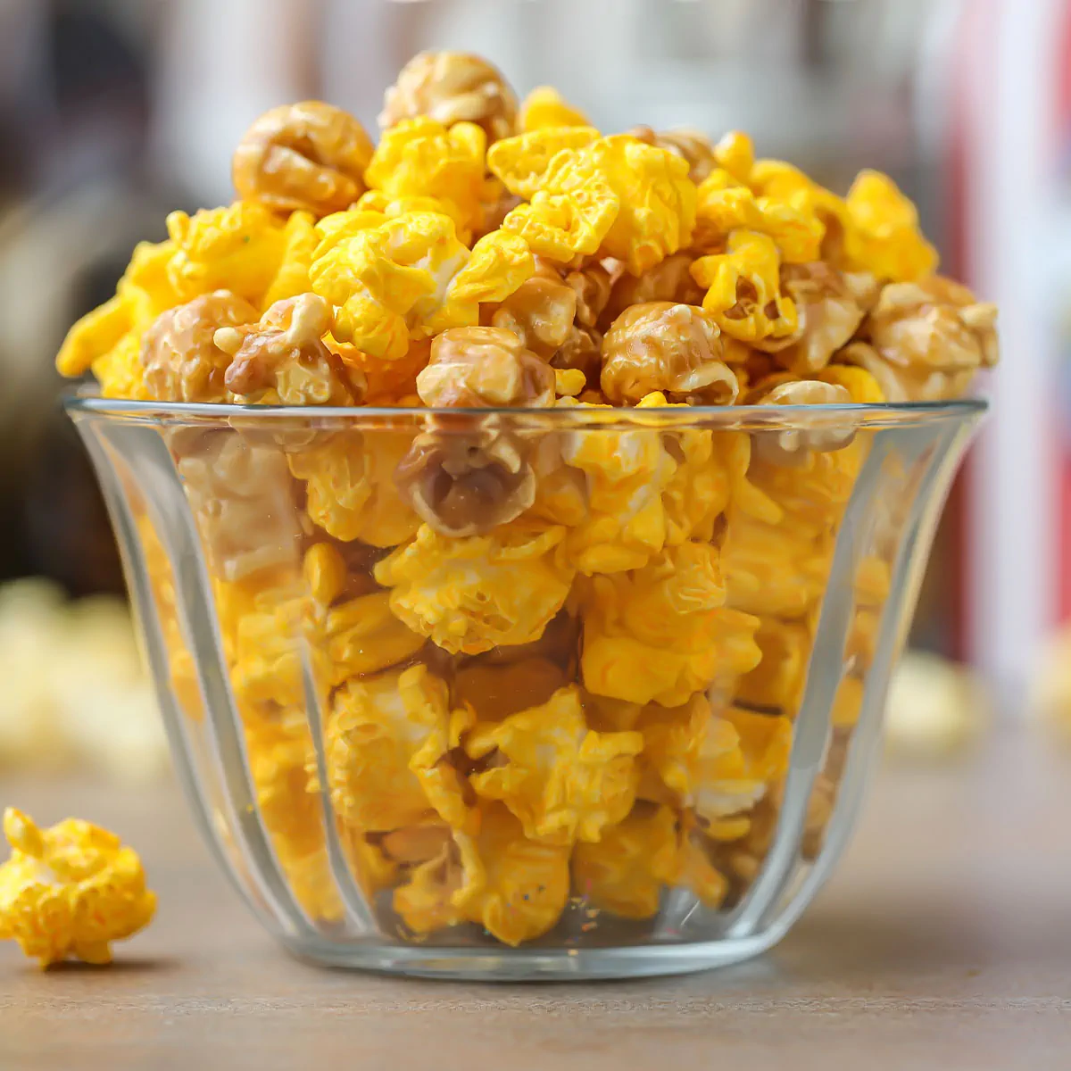 Chicago-style popcorn - Caramel and Cheddar Gourmet Popcorn